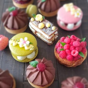 Amenity desserts tray of 6  New year's eve special