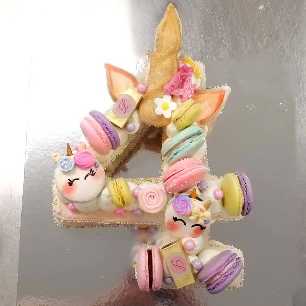 4 number cake with unicorns form leilalove