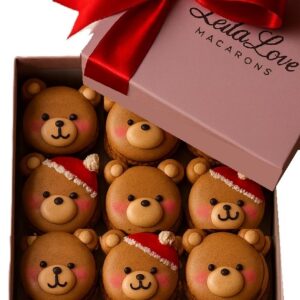 Holiday bear delight 9 Macarons